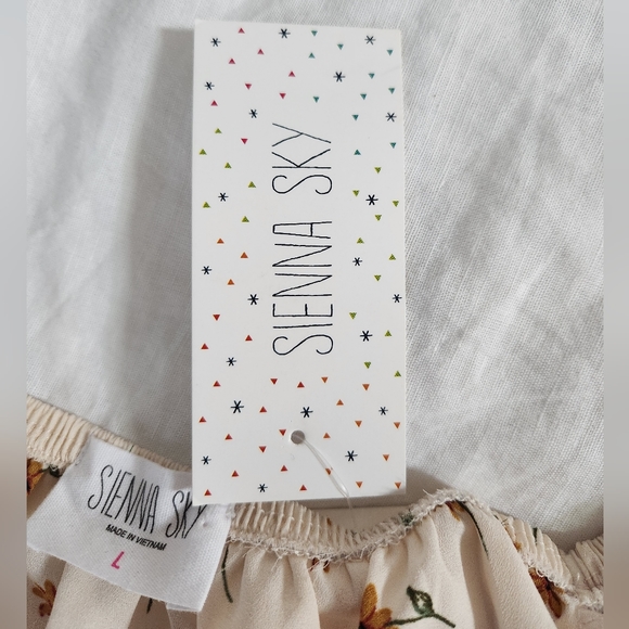 NWT Sunflower babydoll short sleeve cute top - Picture 6 of 10